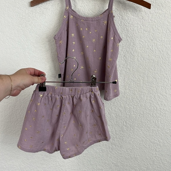 Petite Hailey Metallic Gold Stars Linen Ruffle Play Set - Picture 6 of 7